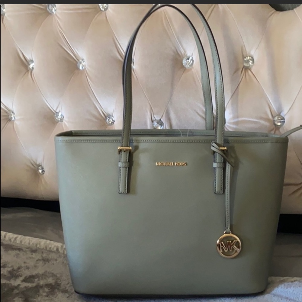 SOLD !!Michael Kors Jet Set Travel tote Army Green